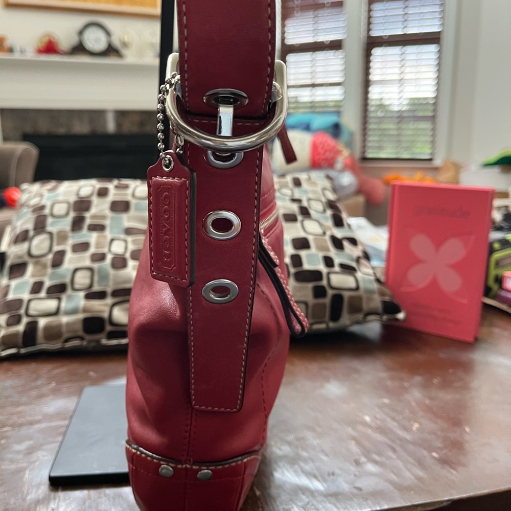 Coach RARE Vintage Lipstick Red Leather Crossbody Bag F0872-F12320 - Picture 5 of 8